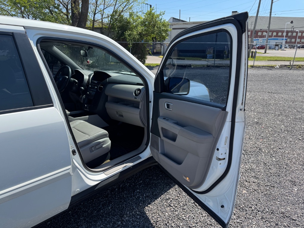 2014 Honda Pilot EX-L - Photo 13